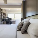 Deja Blue- Free Garage Parking زادار