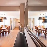 Deja Blue- Free Garage Parking 아파트 *