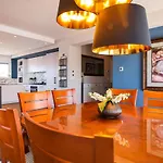 Deja Blue- Free Garage Parking Apartman *