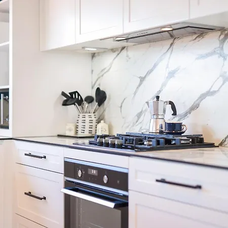 Deja Blue- Free Garage Parking דירה זאדאר